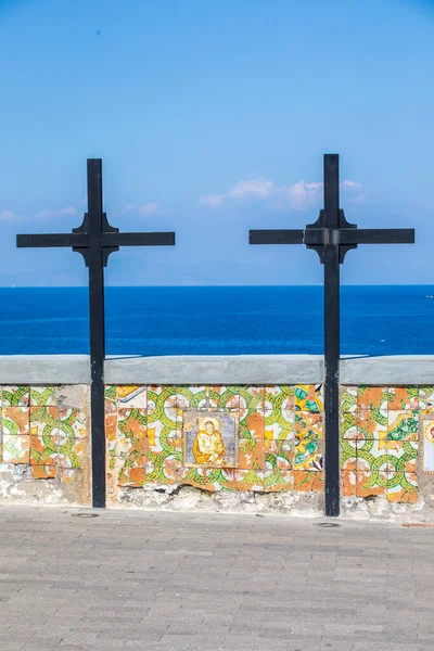 Two Wooden Crosses Low Wall Decorated Religious Icons Overlooking Sea — Stock Photo, Image
