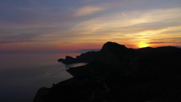 Mountain Sokol Och Capchik Cape Vid Solnedgången Svarta Havet Krim — Stockvideo