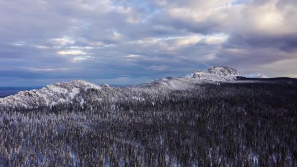 Taman Nasional Taganay. Pemandangan udara. Rusia — Stok Video