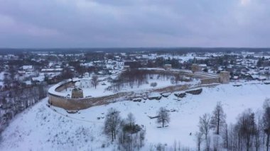 Kışın Izborsk Kalesi. - Rusya. Hava Görünümü