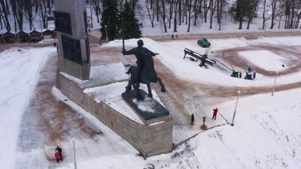 Veliky Novgorod, Russia - January 5, 2020: Victory Monument in Veliky Novgorod City. Russia. Aerial View — 图库视频影像