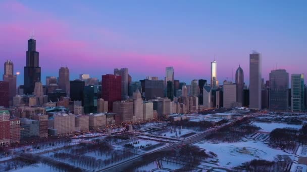 Stadsskyline av Chicago i Morning Blue Hour på vintern. Flygutsikt. Förenta staterna — Stockvideo