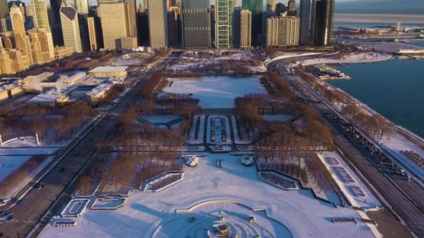 Urban Skyline de Chicago ao nascer do sol no inverno. Vista aérea. Estados Unidos — Vídeo de Stock