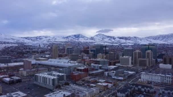 Salt Lake City Downtown en invierno. Utah, Estados Unidos. Vista aérea — Vídeos de Stock