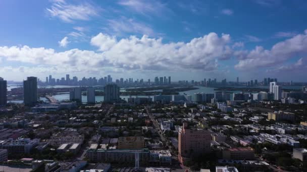Miami op Zonnige Dag. Luchtfoto, Verenigde Staten — Stockvideo