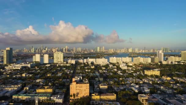 Miami al amanecer. Vista aérea, Estados Unidos — Vídeos de Stock
