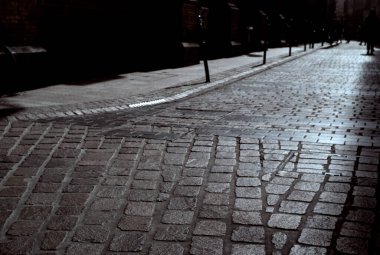 Çakıl taşlı eski taş kaldırım