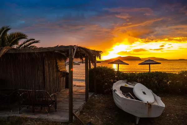 Sunset on holiday resort — Stock Photo, Image