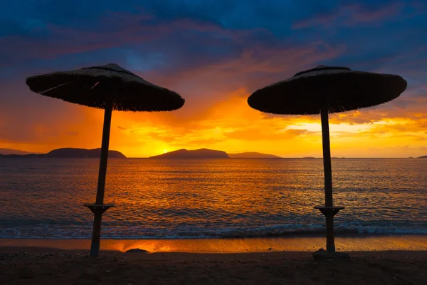 Zonsondergang op vakantieoord Rechtenvrije Stockfoto's