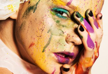 yaratıcı makyaj ile model