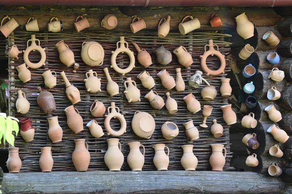 Vasi di argilla nel negozio — Foto Stock