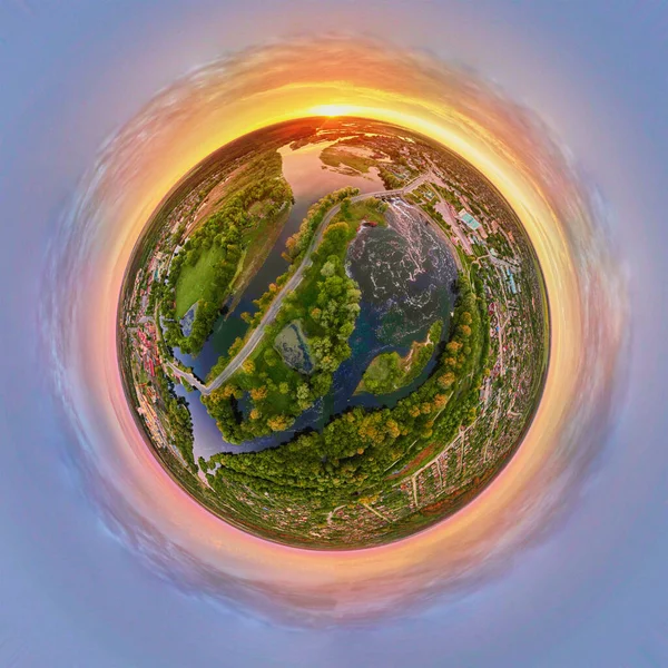 Panorama esférico del paisaje natural. Pequeño planeta panorámica — Foto de Stock