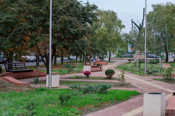 Nikolaev Ukrayna Ekim 2020 Şehir Parkındaki Dinlenme Alanı Boş Banklar — Stok fotoğraf