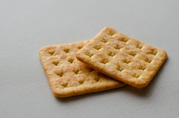 Vierkante Salt Crackers Witte Textuur Achtergrond Zijaanzicht Onder Een Hoek — Stockfoto