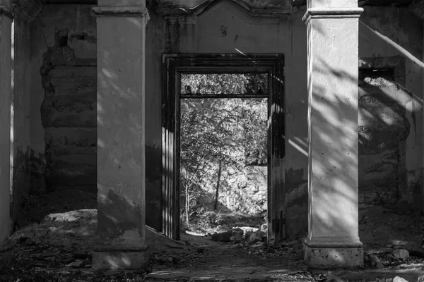 Oud Verlaten Huis Zonder Ingang Entree Het Verlaten Oude Bakstenen — Stockfoto