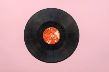 SSCB ihracatı için Electrecord 'un eski plağı. Electrecord, Romanya 'da 1932 yılında kurulmuş bir plak şirketidir. Komünist Romanya 'daki tek plak şirketiydi. Odessa, Ukrayna - 26 Nisan 2021