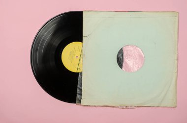 Sovyet müzisyenlerin klasik keman konserleri. Klasik müzik işte. Kayıt Melodia, 1980 'ler. Kâğıt kutunun B yüzü. Odessa, Ukrayna - 26 Nisan 2021.