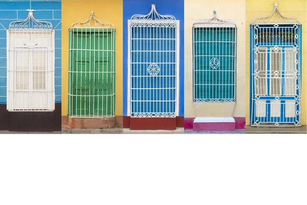 Architettura coloniale di Cuba, finestre Trinidad — Foto Stock