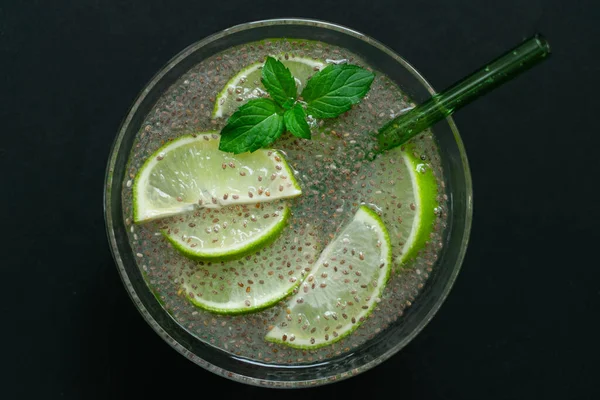 Water Lime Chia Seeds Black Background Slimming Water Top View — Stock fotografie