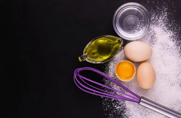 Zutaten Für Den Teig Mehl Eier Und Olivenöl Kopierraum — Stockfoto