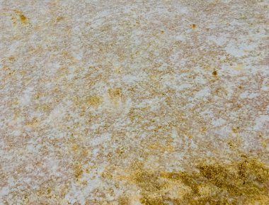 Türkiye 'ye seyahat ederken, Türkiye' de tuz kullanımının% 75 'ini sağlayan tuz gölü Tuz Golu' ya gözlerimizi açtık. Ayrıca krem, şampuan, jel gibi şeylerde de kullanılabilir.