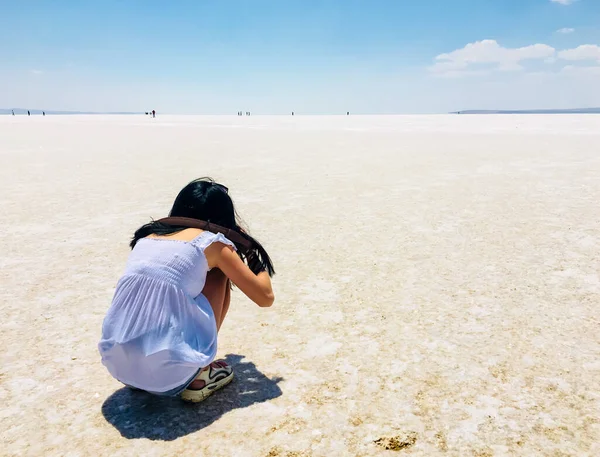 Türkiye 'ye seyahat ederken, Türkiye' de tuz kullanımının% 75 'ini sağlayan tuz gölü Tuz Golu' ya gözlerimizi açtık. Ayrıca krem, şampuan, jel gibi şeylerde de kullanılabilir.