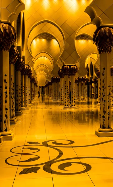 Mosquée Abou Dhabi Cheikh Zayed la nuit — Photo