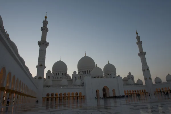 Abu Dhabi Sheikh Zayed Mosque — Stock Photo, Image