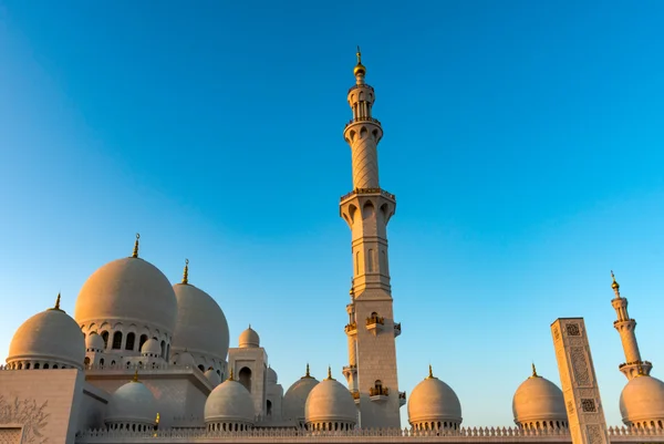 Abu Dhabi Sheikh Zayed Mosque — Stock Photo, Image