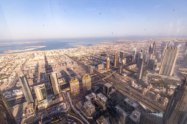 Dubai, UAE - JANUARY 01, 2016: Burj Khalifa tallest building in the world — Stock Photo, Image