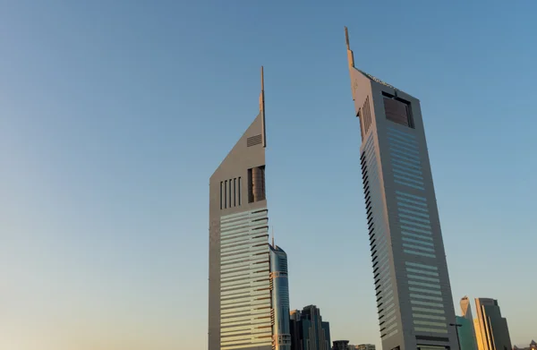 Dubai, Verenigde Arabische Emiraten - 01 januari 2016: Emirates towers — Stockfoto