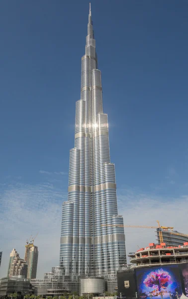 Dubai, Verenigde Arabische Emiraten - 31 December 2015: Burj Khalifa hoogste gebouw ter wereld. — Stockfoto