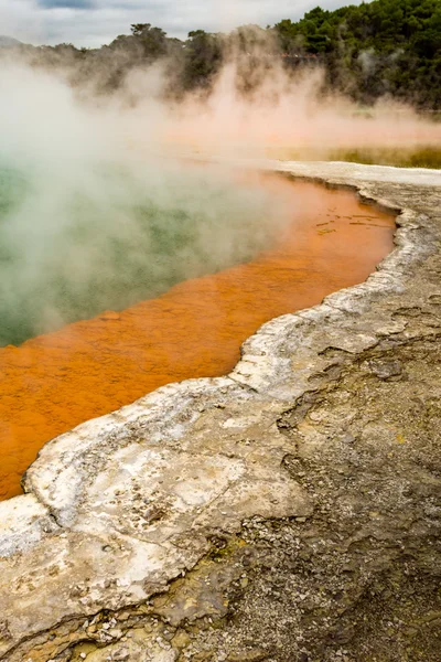 WAI-O-Tapu поблизу Роторуа, Нова Зеландія — стокове фото