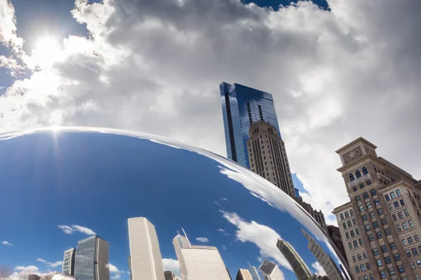 CHICAGO - 17 MARZO: Cloud Gate nel Millennium Park il 17, 2 marzo — Foto Stock