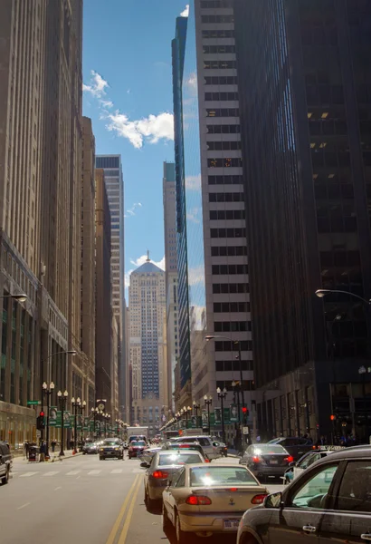 Michigan Gölü zekâ üzerinde gökdelenler ile Chicago siluetpanorama — Stok fotoğraf