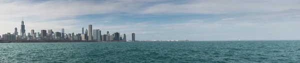 Panoramę Chicago z wieżowców nad jeziorem Michigan WIT — Zdjęcie stockowe