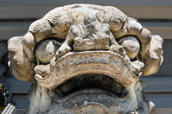 Sten figur på wat phra kaew i thailand bangkok kings palace en — Stockfoto