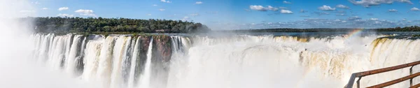 Vue panoramique des cascades d'Iguazu en Argentine — Photo