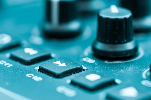 Painel de remendo do sintetizador Botão de botão Close-up — Fotografia de Stock