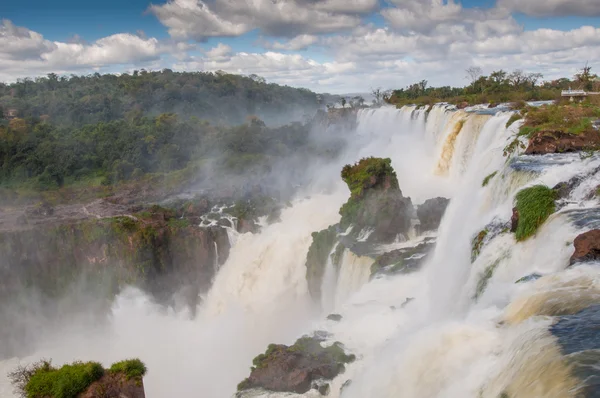 Vue panoramique des cascades d'Iguazu en Argentine — Photo