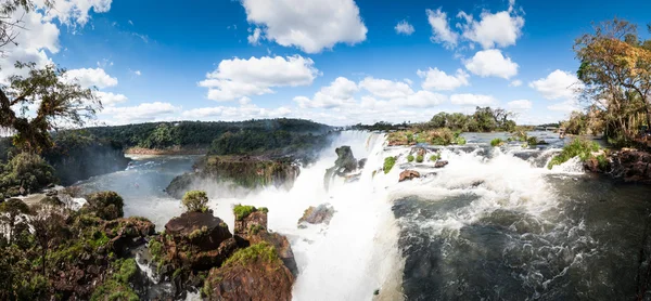 Vista panorâmica das cachoeiras do Iguaçu na Argentina — Fotografia de Stock