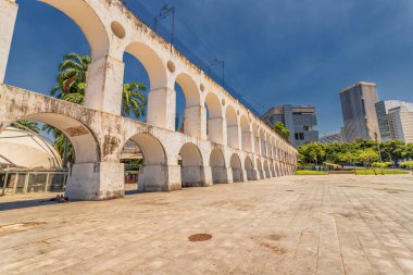 Lapa Rio de Janeiro Brezilya - Aralık 2020: Carioca Aqueduct COVID-19 salgını sırasında etrafta kimse yoktu.