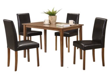 Yemek masası ve beyaz arka planda izole sandalyeler. Lüks ve modern yemek masaları farklı tarz ve boyutlarda. Taş masa üstü, sertleştirilmiş cam, ahşap masa üstü ve rahat yemek sandalyeleri..