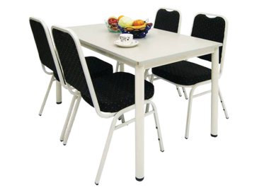 Yemek masası ve beyaz arka planda izole sandalyeler. Lüks ve modern yemek masaları farklı tarz ve boyutlarda. Taş masa üstü, sertleştirilmiş cam, ahşap masa üstü ve rahat yemek sandalyeleri..