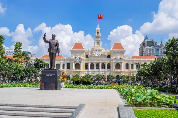 Hochiminh monument in Hochiminh city, Vietnam — Stock Photo, Image