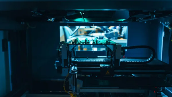 Automated Robotic Industrial Equipment is Testing Electronic Printed Circuit Board and Accept it with Green Light and Laser Technology After Assembly. — Stok Foto