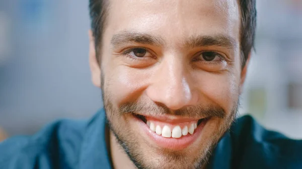 Close-up Portrait of Handsome Hispanic Young Man Smiling on Camera. — Stock Photo, Image