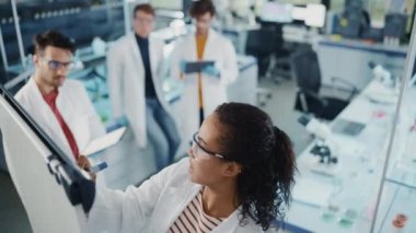 Genç Bilim Adamları Ekibi Laboratuvarda Buluştu