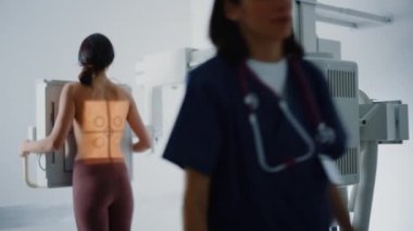 X Ray Tarama Prosedürü Kadın Hasta ve Hemşire