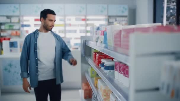 Customer in Pharmacy — Stock Video